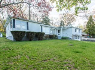 7 Pasco Dr, Johnston, RI 02919
