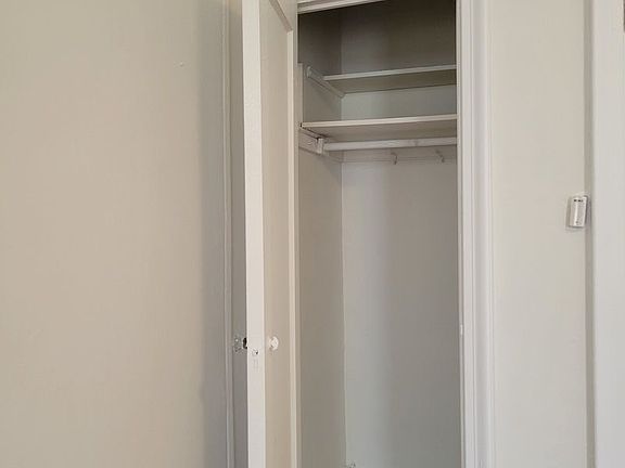3rd image of 110 Seaman Ave APT 7L