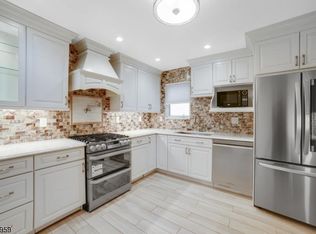 7 Hancock Ct, Montville, NJ