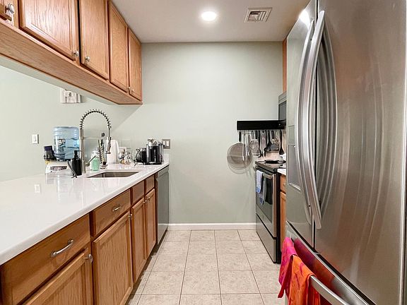 3rd image of 342 Westchester Ave APT 26W