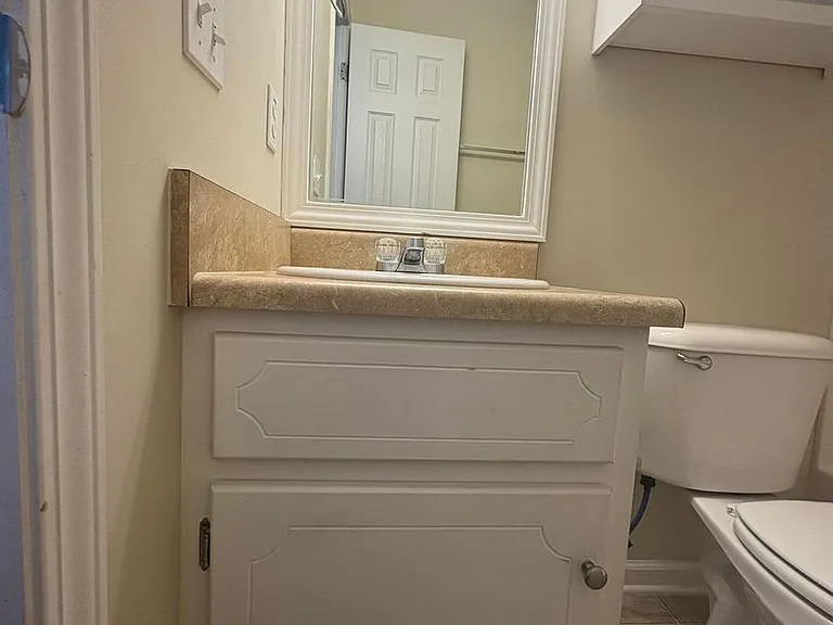 125 Winthrope Ln — Photo 23