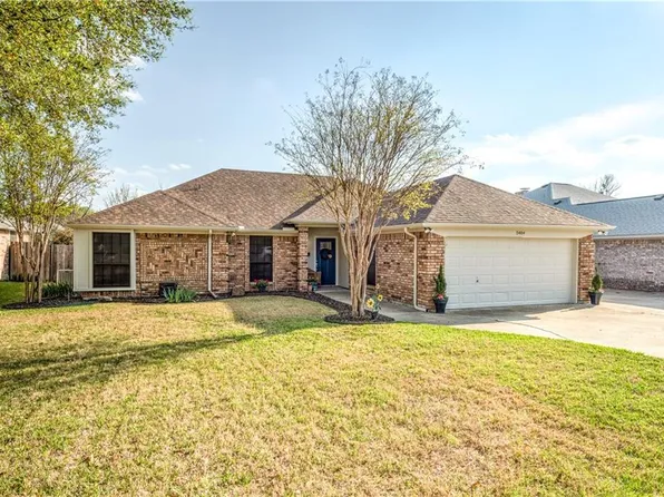 7404 Dana Ln, North Richland Hills, TX 76182
