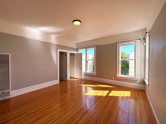 4th image of 46 Lloyd St APT 4