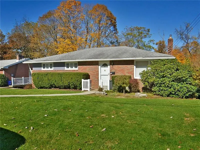 1177 Saint Vincent Dr photo 1