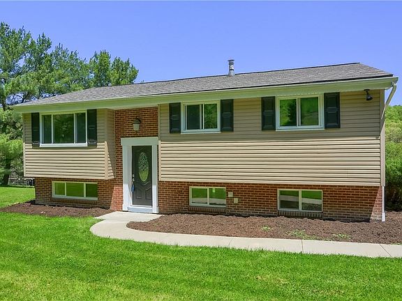 4th image of 9990 Grubbs Rd