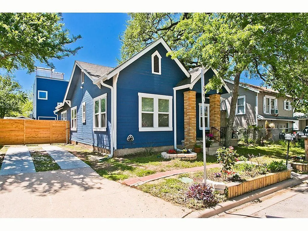 Building Photo - 1005 E 15th St #1