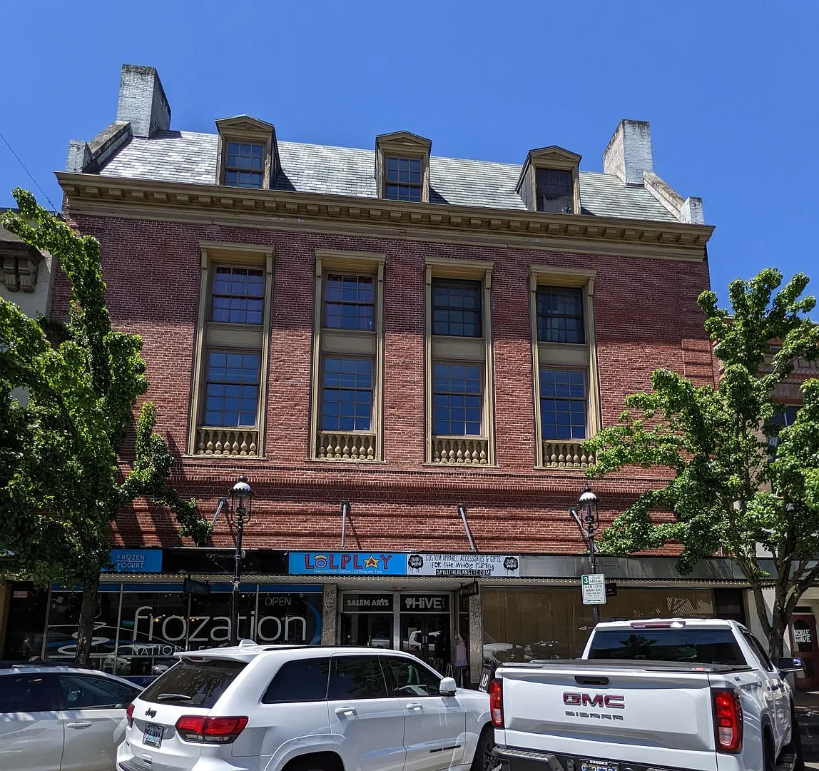 Salem Arts Building — Photo 3