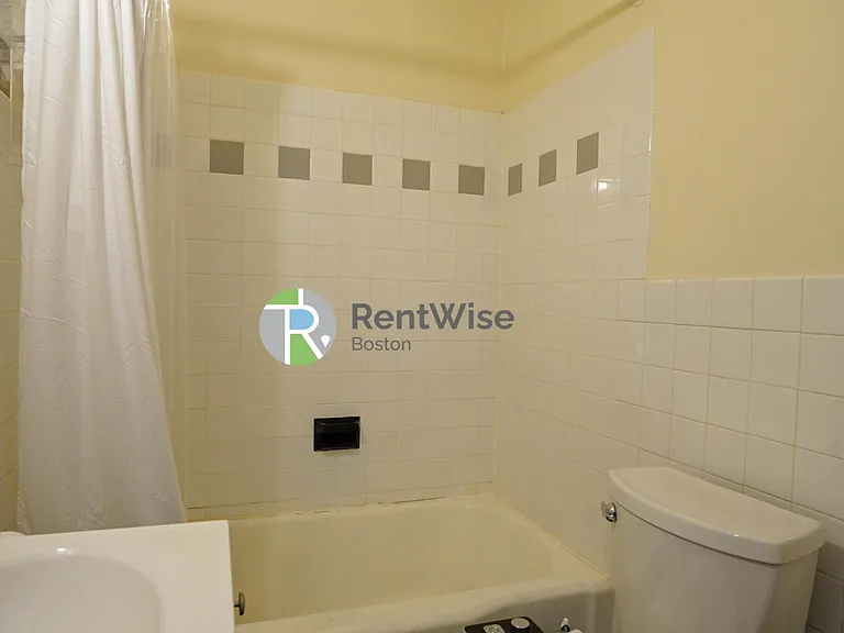 1212 Commonwealth Ave #7 — Photo 23