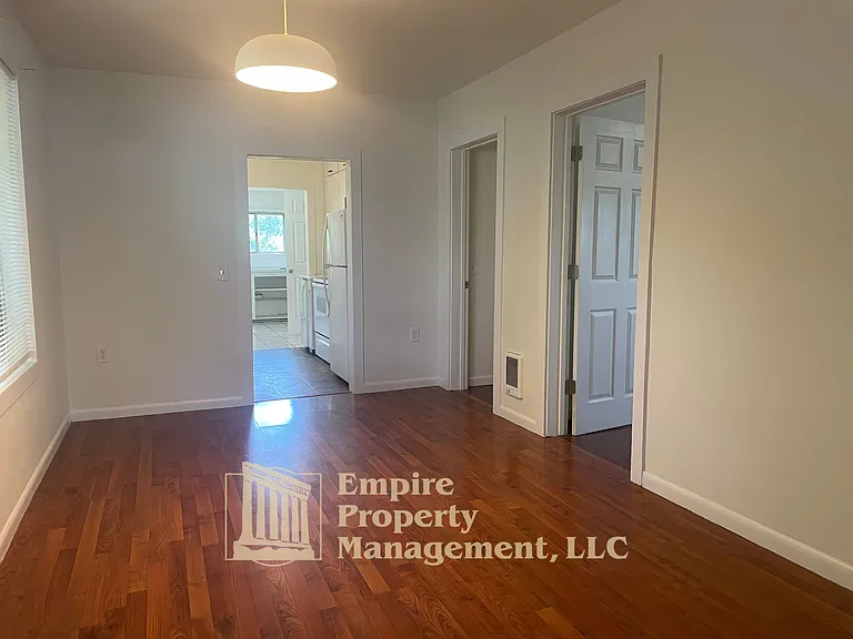 4950 Barger Dr — Photo 5