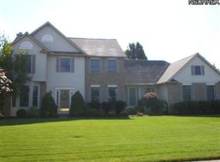 621 Bridgeside Dr, Avon Lake, OH 44012