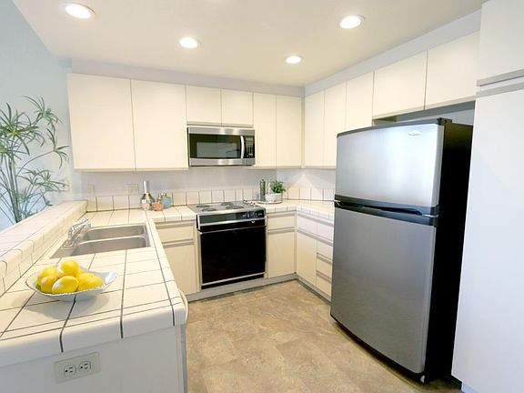 4th image of 45 Hobson St APT 4B