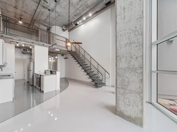 2000 Bagby St APT 5436, Houston, TX 77002