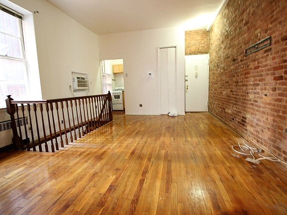 3rd image of 206 E 17th St #1