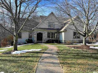 28207 230th Street Ct, Le Claire, IA 52753