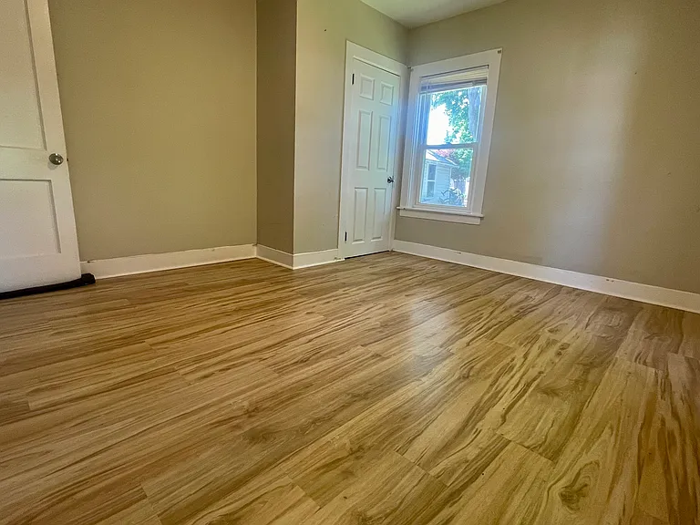 4 Mill St #1 — Photo 17