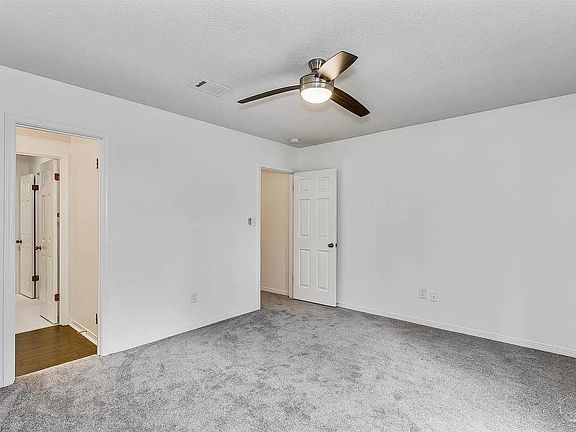5th image of 3735 Hidden Oak Dr