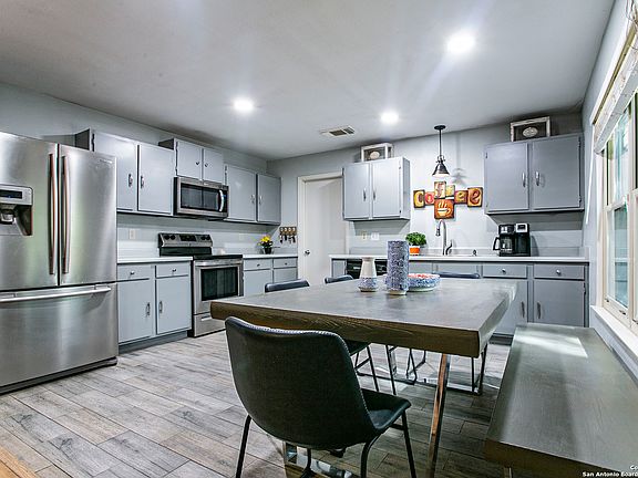 5th image of 11422 CEDAR PARK