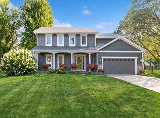 6512 N Winwood Dr, Johnston, IA 50131