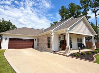1010 Celi Pearl Cv, New Albany, MS 38652