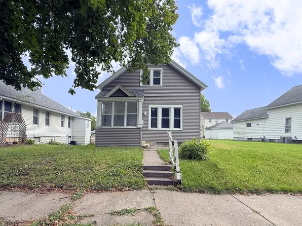 1125 37th St, Rock Island, IL 61201
