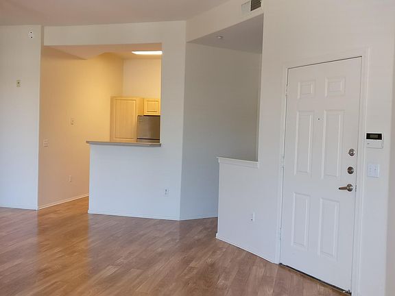 4th image of 5303 N 7th St Unit 309