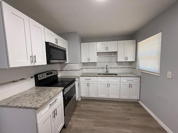 3rd image of 4455 Darden Ave