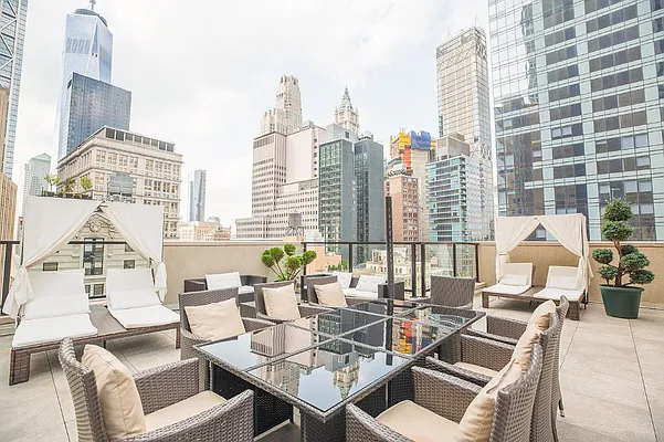 Rented by Ledvech Group | media 21
