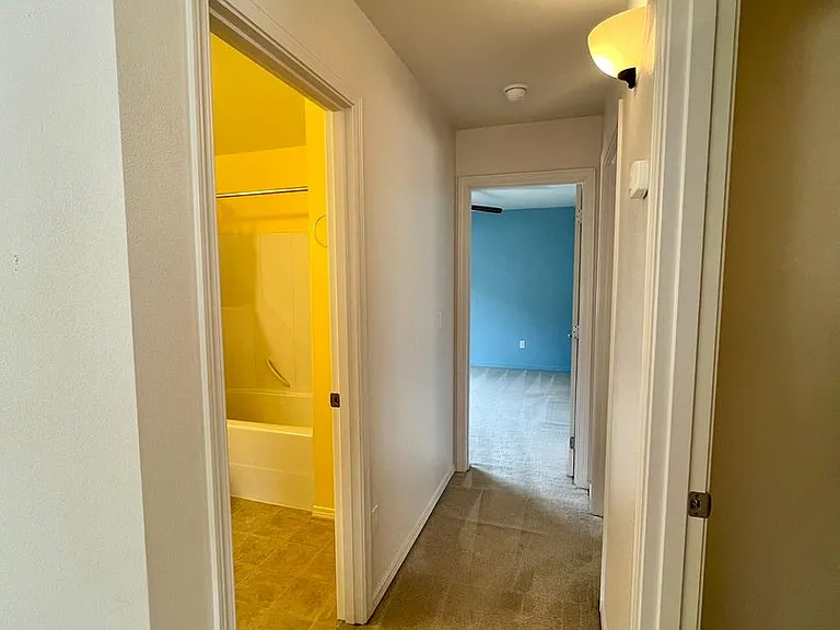 7542 Traditions Ave NE — Photo 17