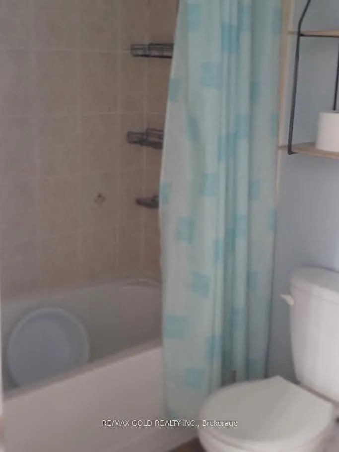 4 bed, $2,975 — Photo 3