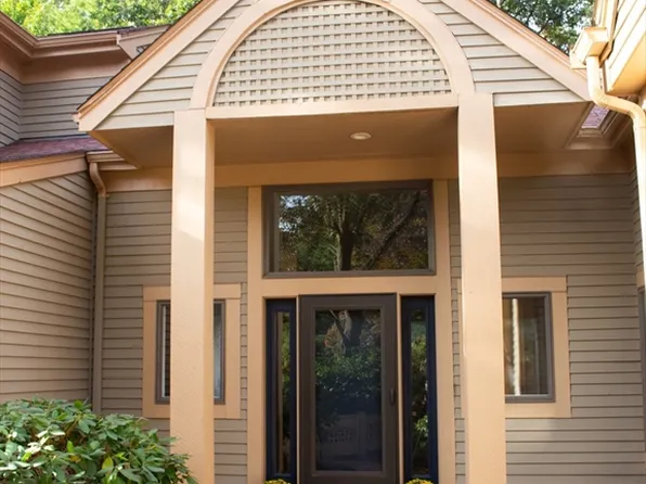 7 Wainwright Rd Unit 13, Winchester, MA 01890