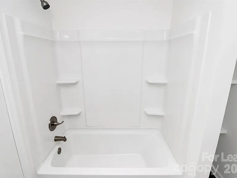 405 Pine St — Photo 12