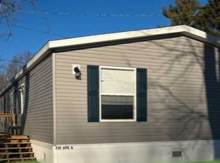 1085 Spring Bay Rd #63A, East Peoria, IL 61611