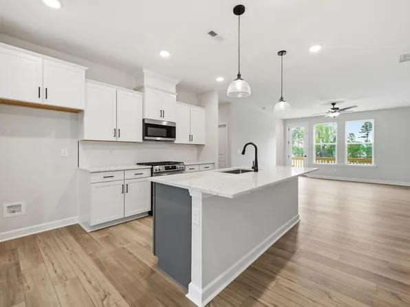 129 Broadway St, Knightdale, NC 27545