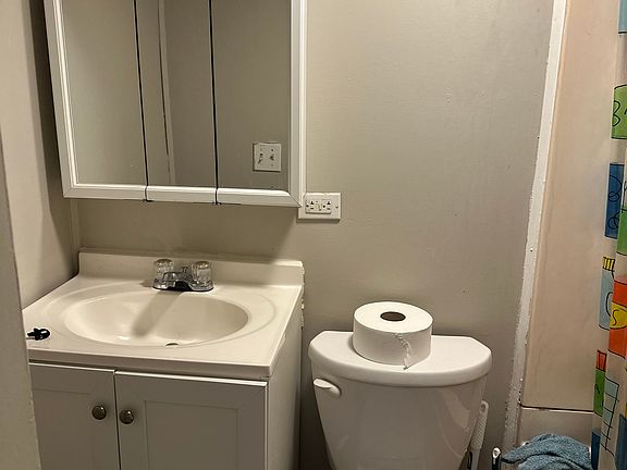 4th image of 403 Hill St APT 3