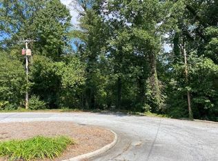 1508 Overbrook Ct, High Point, NC 27262