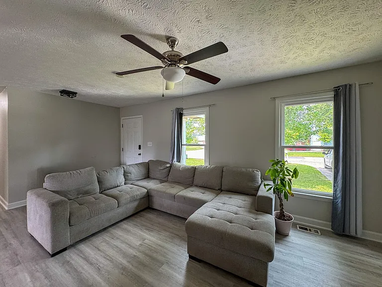 1025 Rim Rd — Photo 5