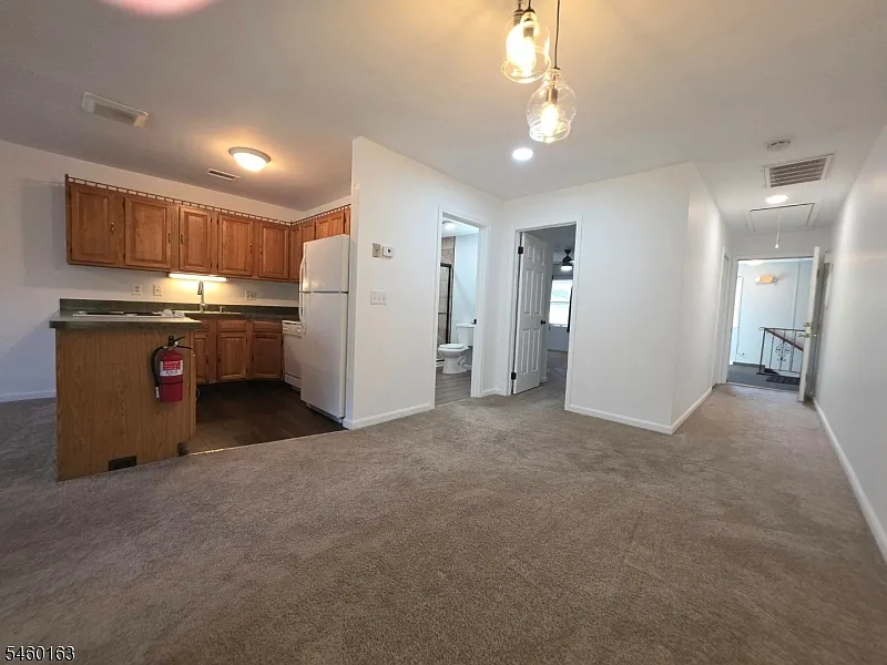 2 bed, 1.0 bath, $1,950 — Photo 4