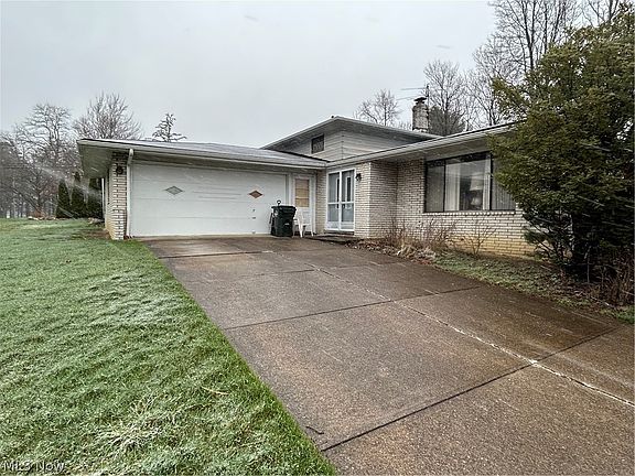 3rd image of 7809 York Rd