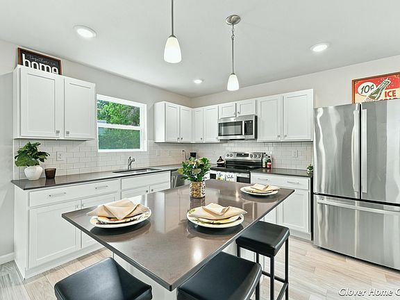 4th image of 809 Hollyhock Dr