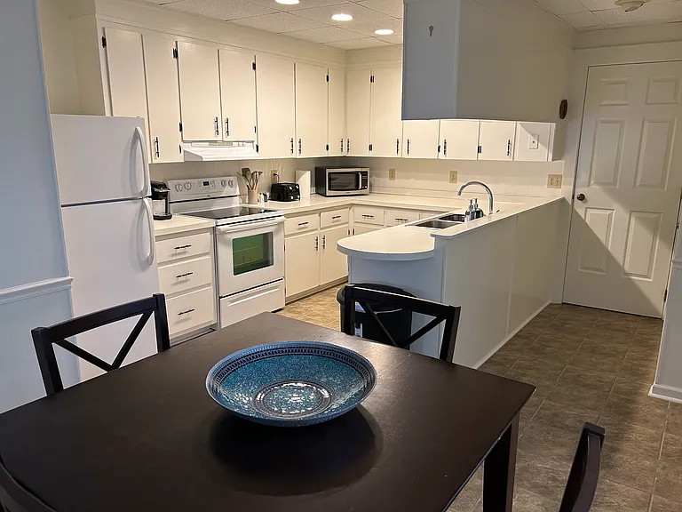 600 Powell Dr — Photo 12