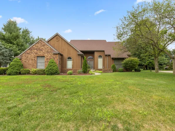 910 Foxbriar Ln, Goshen, IN 46526