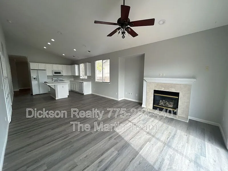 3 bed, 2.0 bath, 1471 sqft, $2,435 — Photo 4