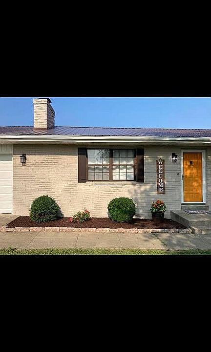 1st image of 352 Mountain Ln