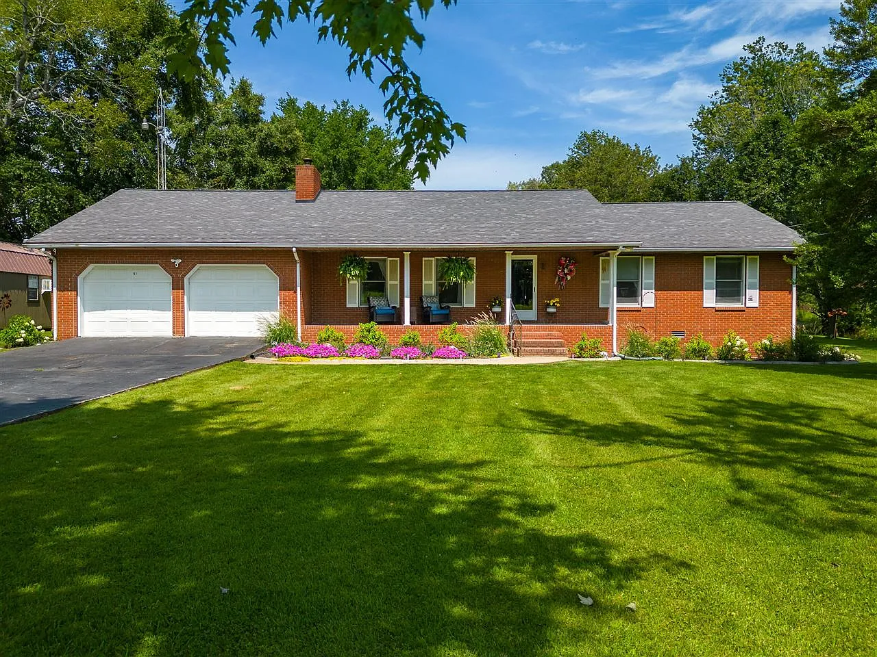 51 Jacksontown Rd photo 1