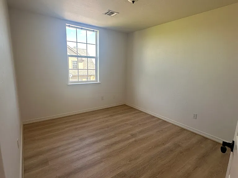 109 Cinnamon Dr #4 — Photo 12