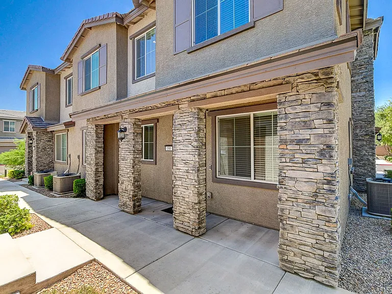 5730 Sky Pointe Dr #190 — Photo 3