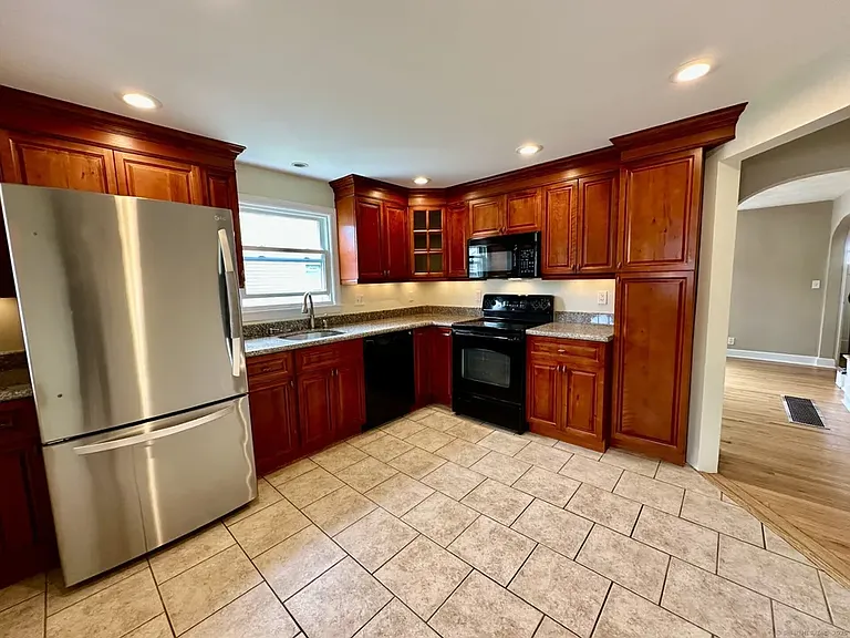 33 Emerson St — Photo 25