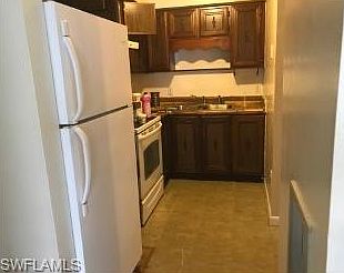 2nd image of 1179 Laurel Dr