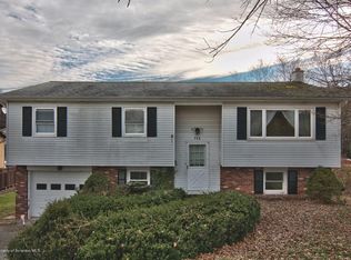 908 Layton Rd S, Clarks Summit, PA 18411