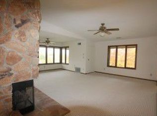 N85W15650 Ridge Rd UNIT 302, Menomonee Falls, WI 53051